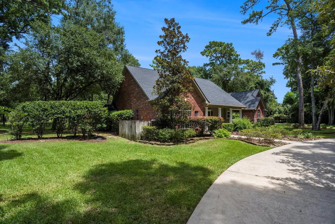 Photo of 8702 Holly Hills Drive