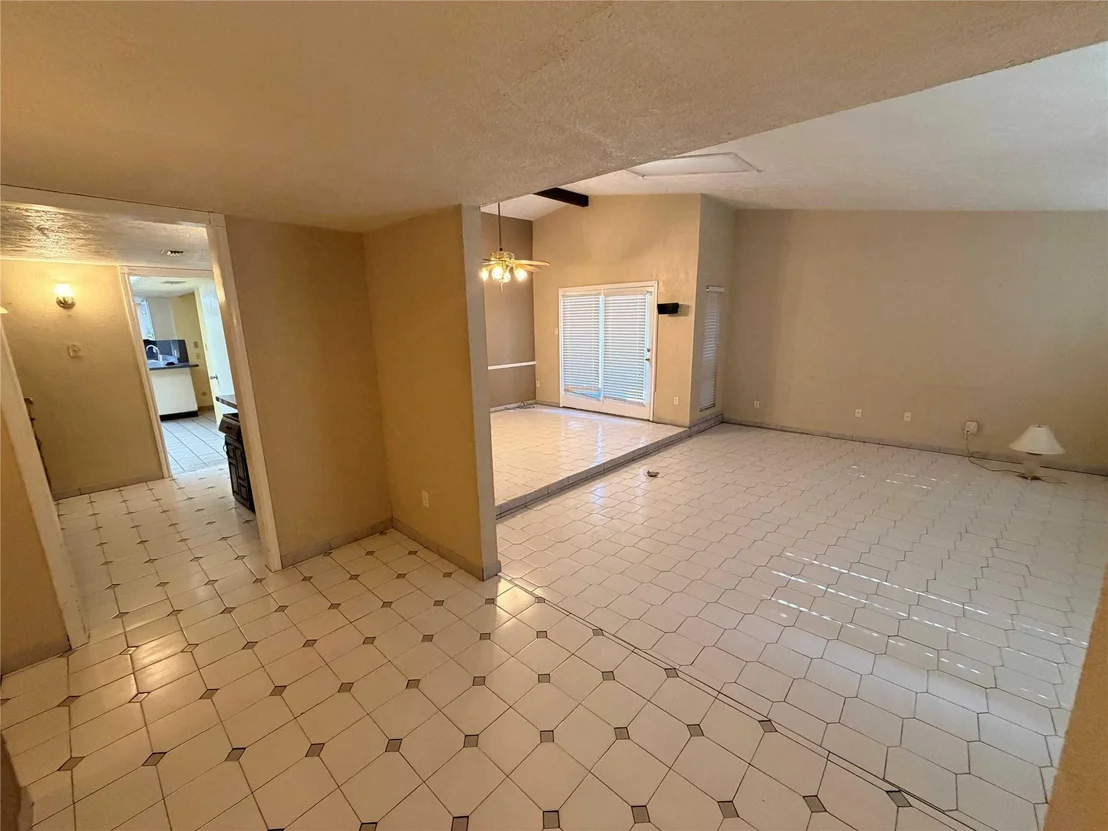 Photo of 14631 Leacrest Drive