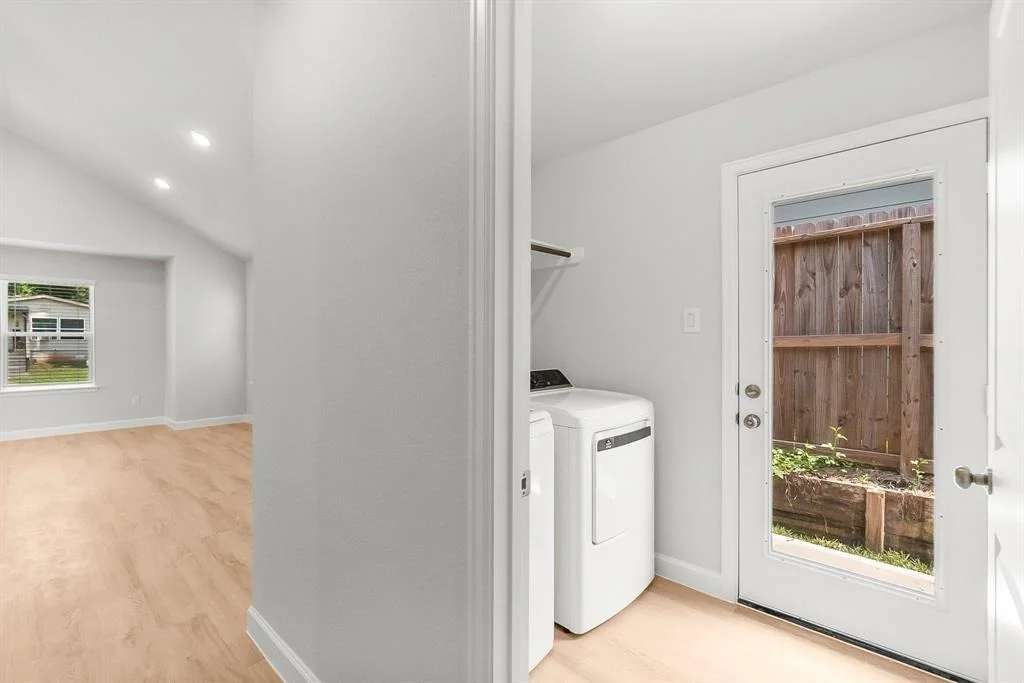 Photo of 16955 Balmoral