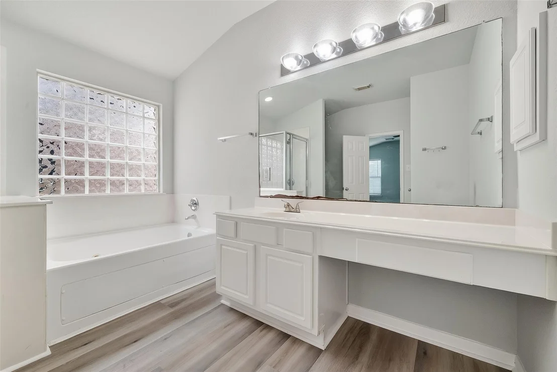 Photo of 3014 Crestbrook Bend Lane