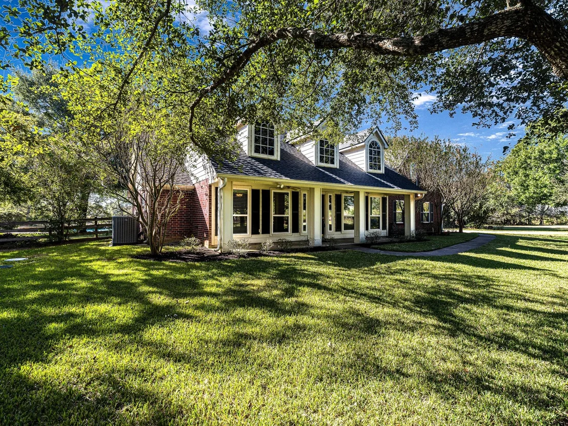Photo of 32601 Rogers Road
