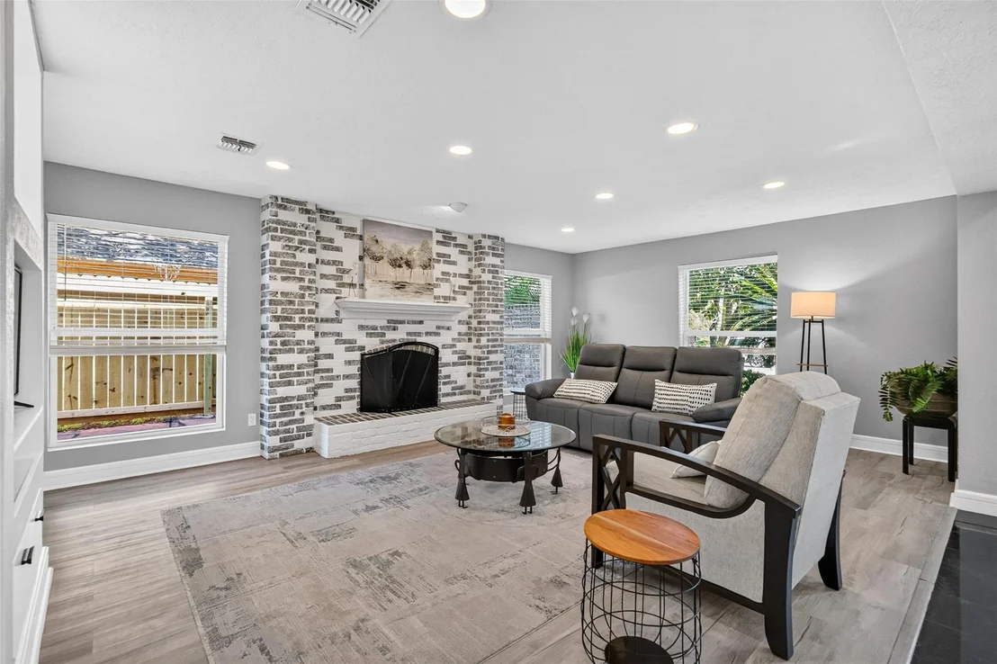 Photo of 1003 Villa Court Drive