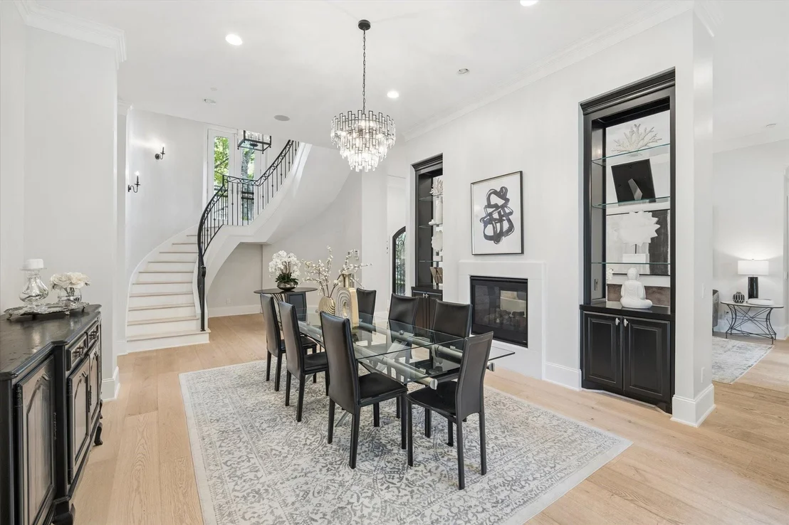 Photo of 711 Timber Hill Drive