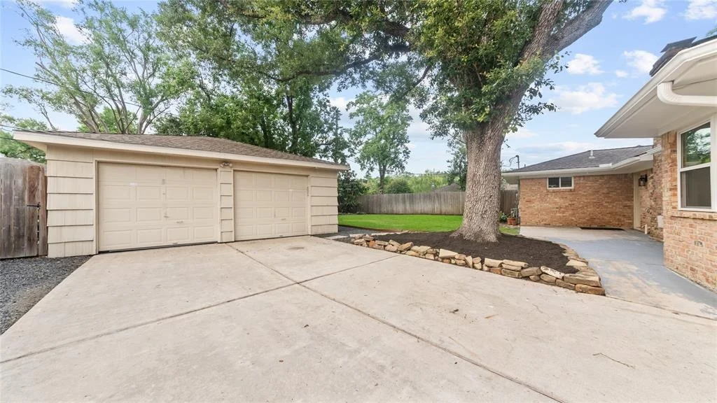 Photo of 5306 Grape Street