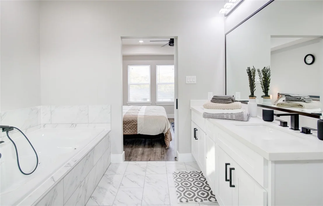 Photo of 9305 Tower Street