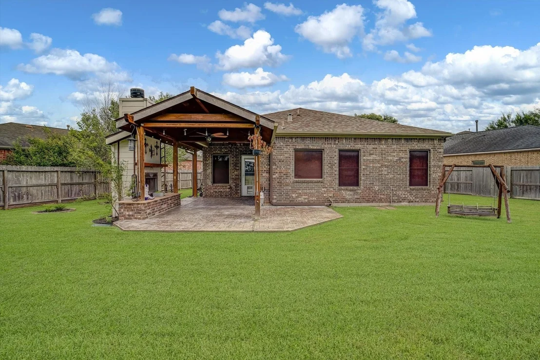 Photo of 630 W Newport Bend
