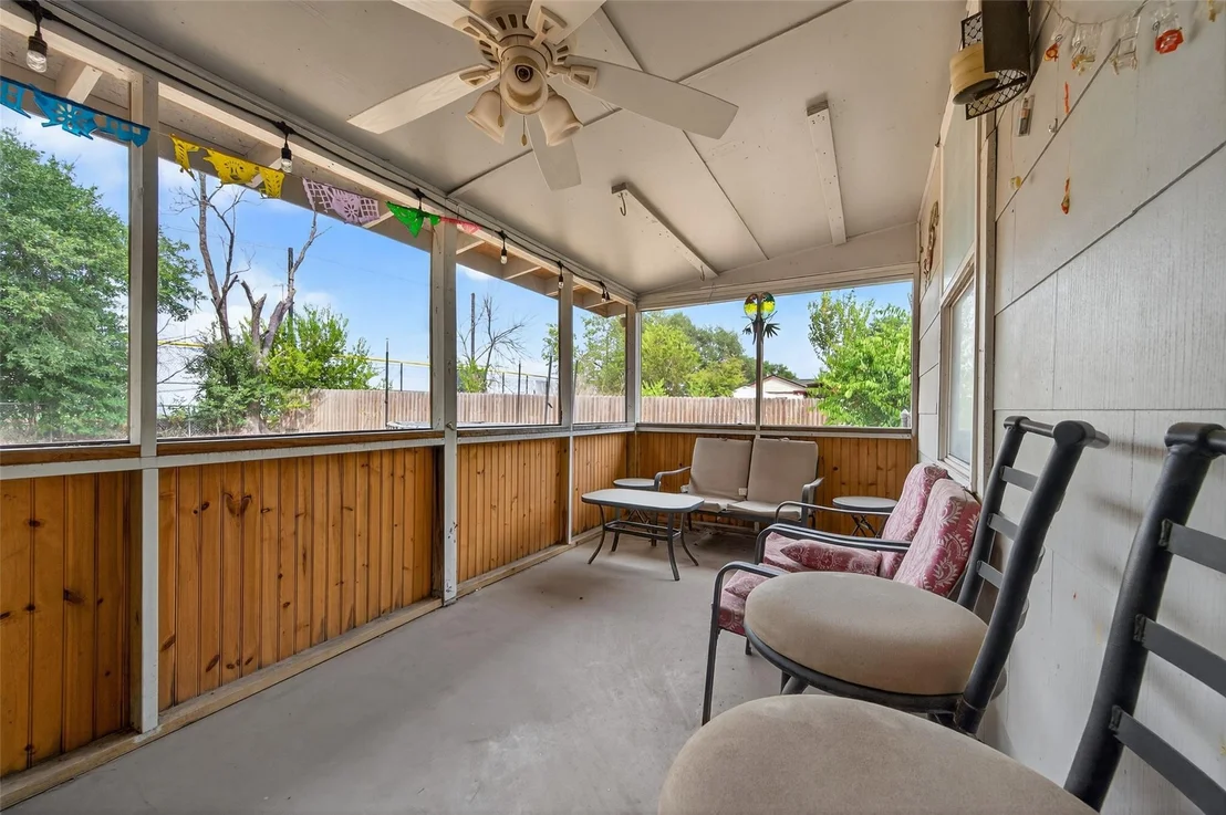 Photo of 702 Churchill Drive