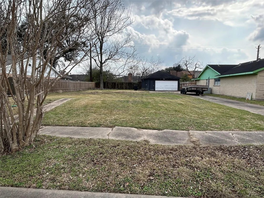 Photo of 8218 Gulf Spring Lane