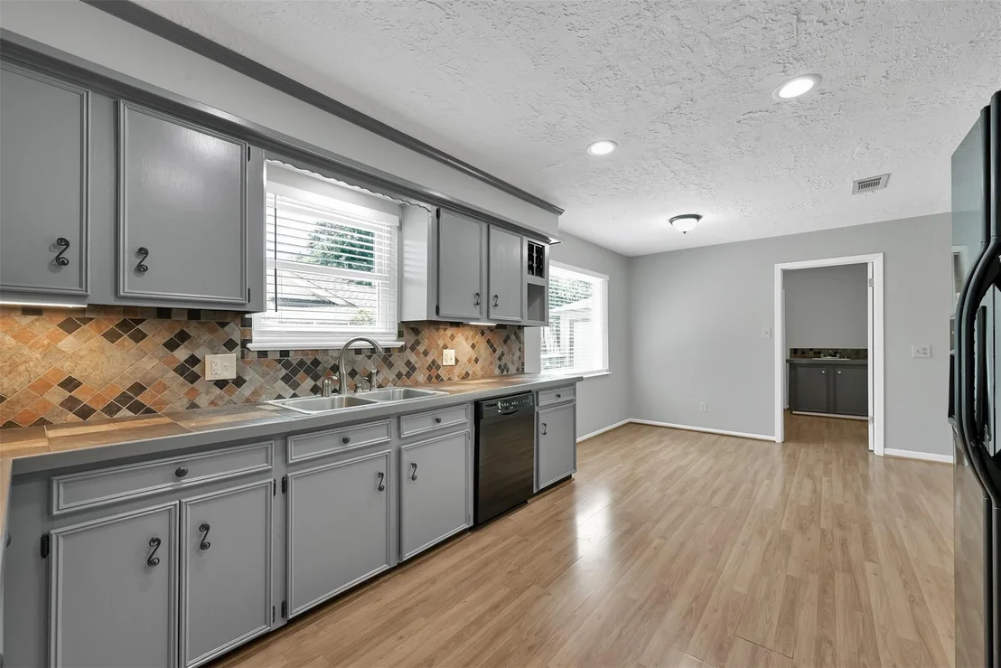 Photo of 27121 Wells Lane