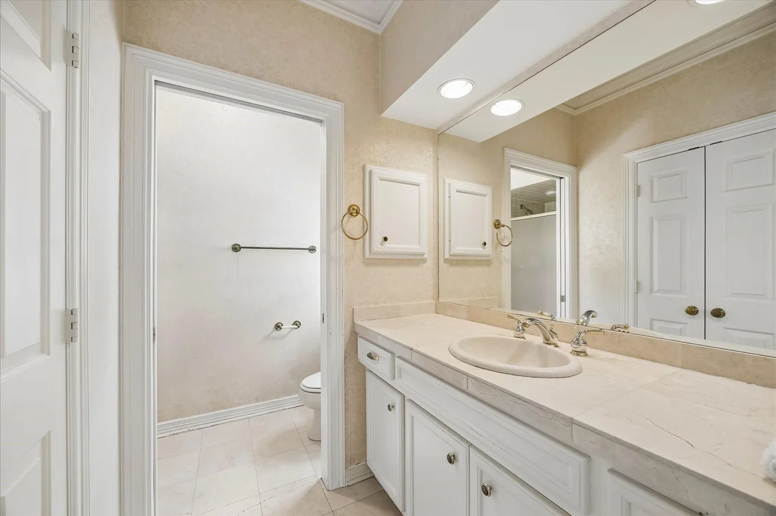 Photo of 5970 Riverview Way