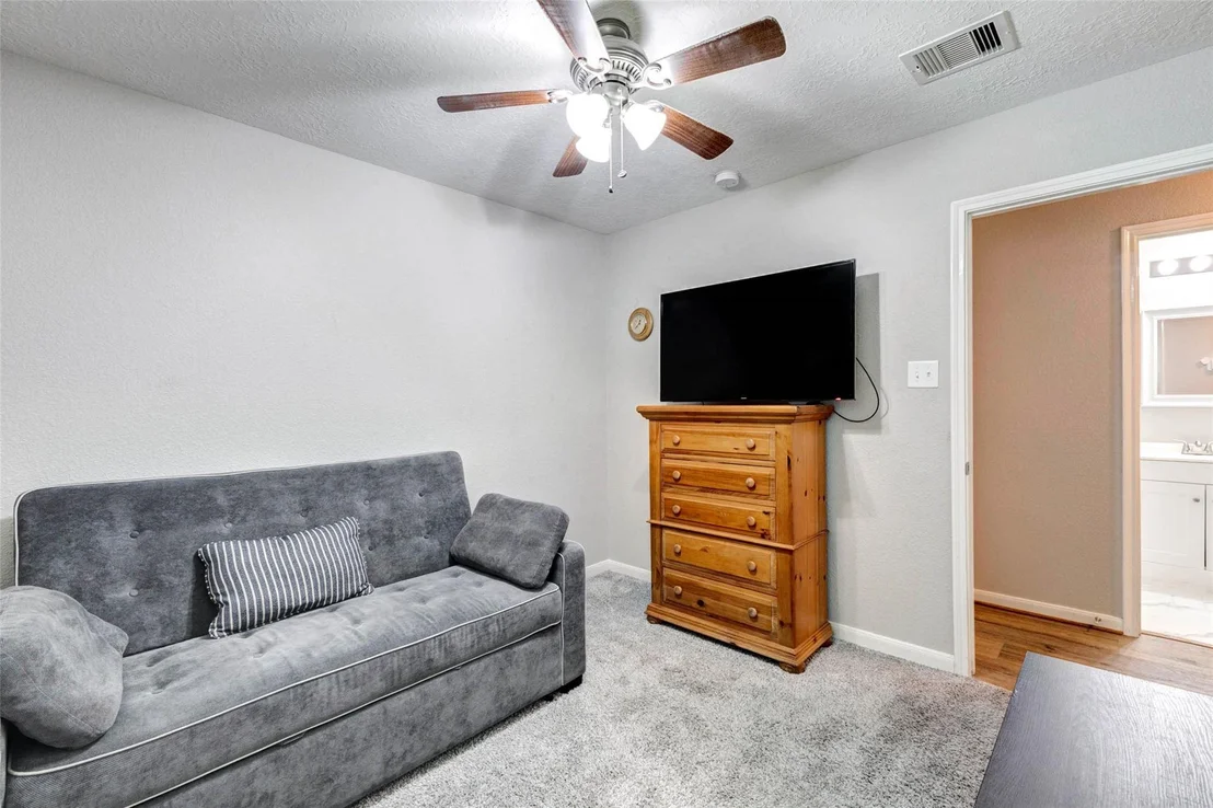 Photo of 15214 Thistle Rock Lane