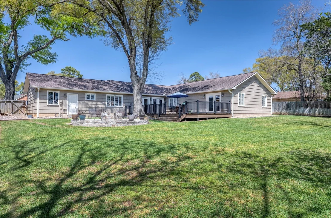 Photo of 700 Peachtree Drive