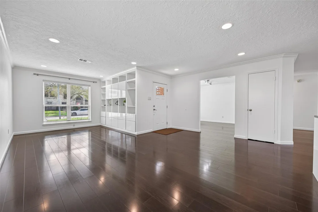 Photo of 6502 River Bluff Drive