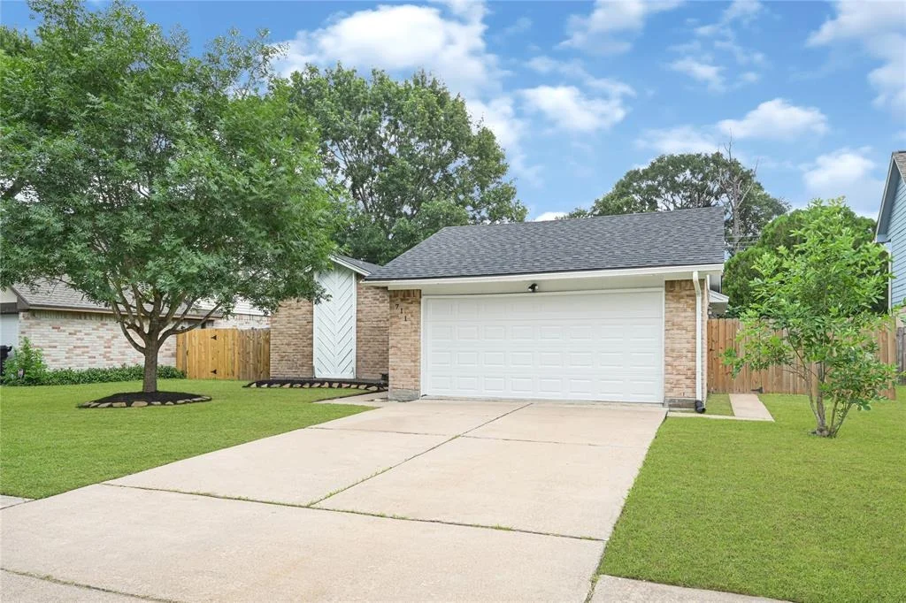 Photo of 711 Charidges Drive