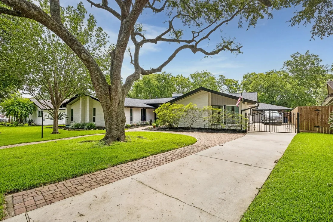 Photo of 1446 Davon Lane