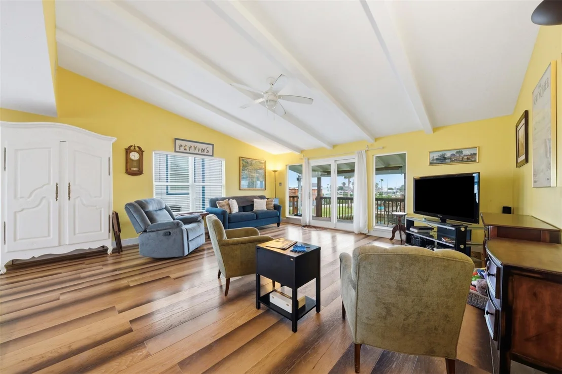 Photo of 2 S Sandpiper Street
