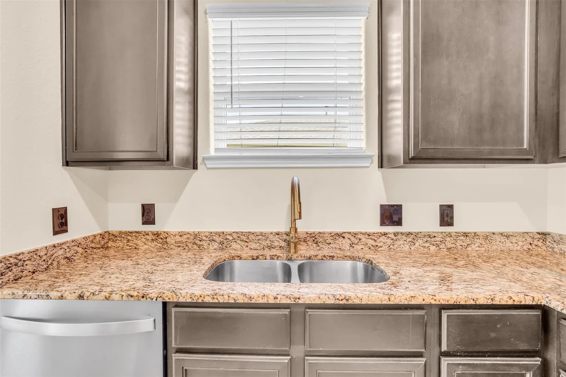 Photo of 7622 Dragon Pearls Lane
