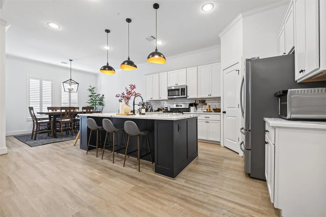 Photo of 10372 Fairview Drive