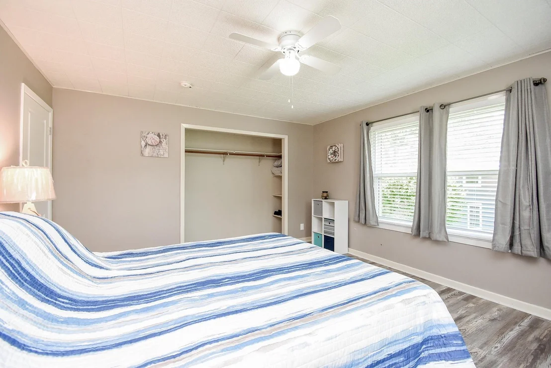 Photo of 225 Swallow Drive