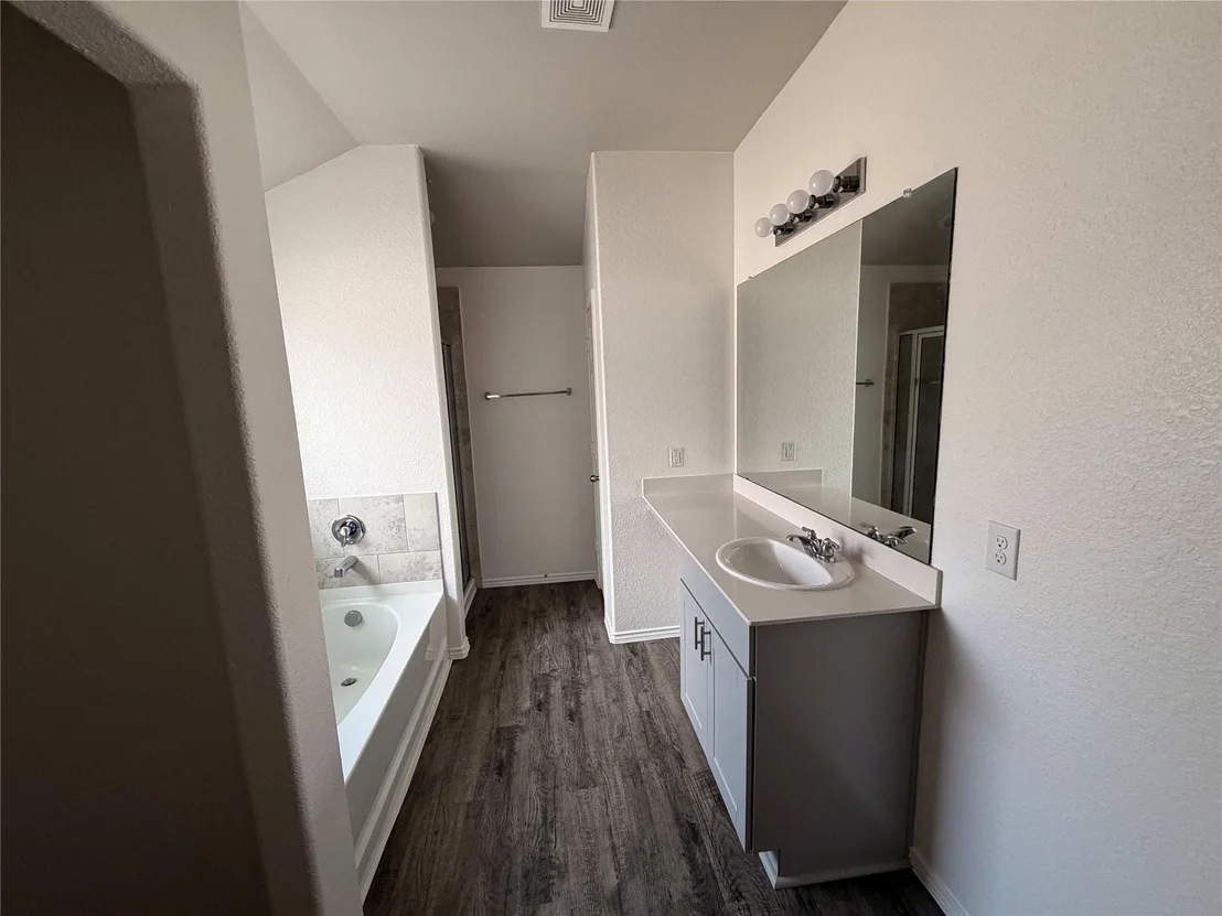 Photo of 2028 Cedar Tree Court