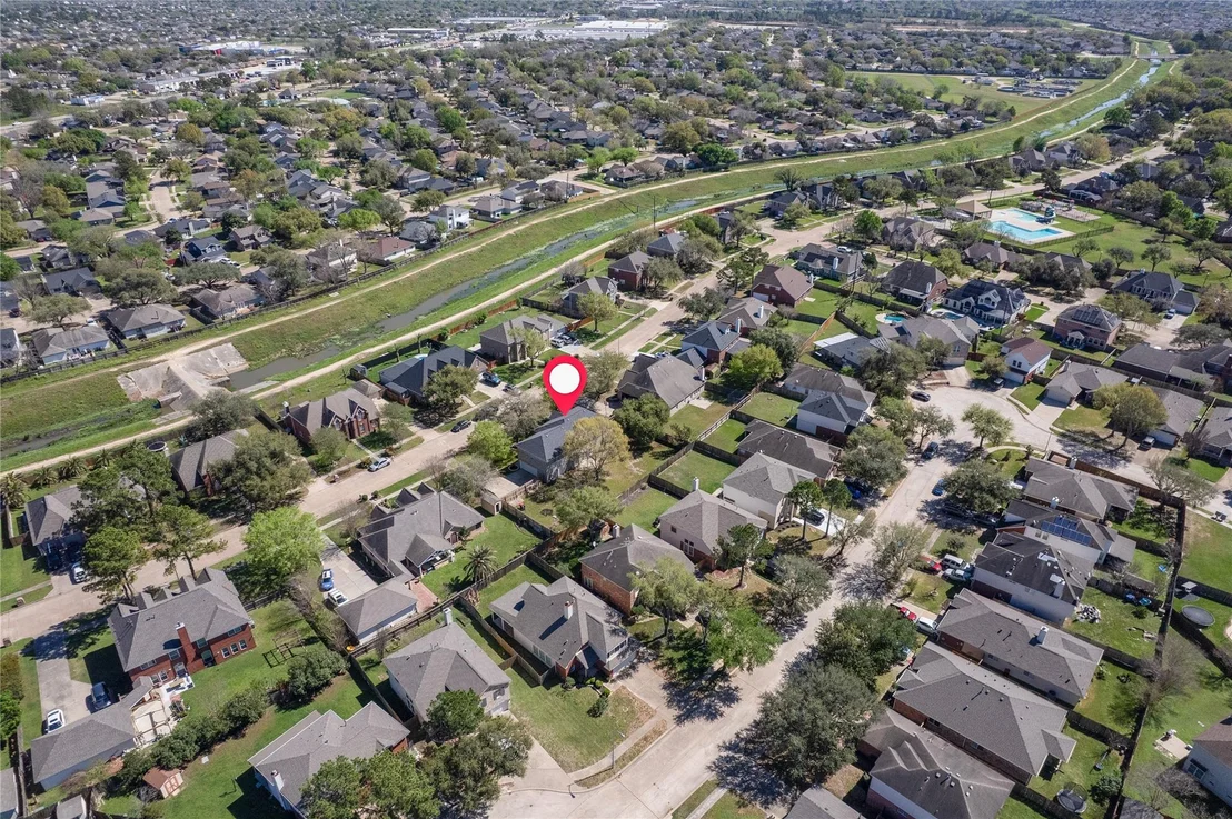 Photo of 6827 Crystal Point Drive