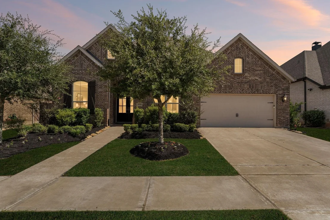 Photo of 30410 Myrtle Oak Drive
