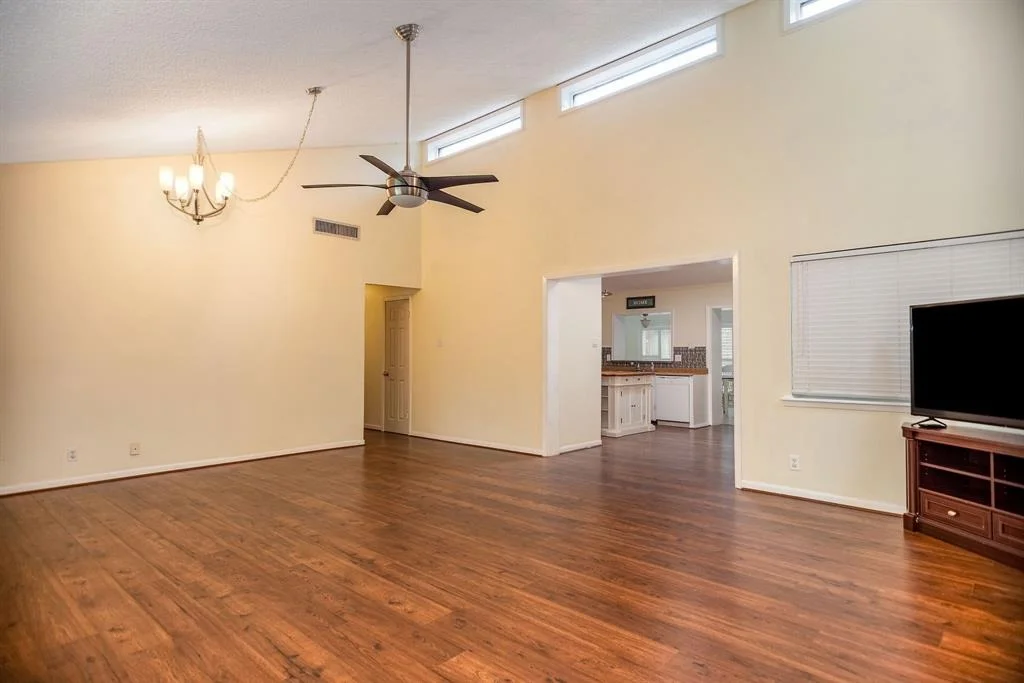 Photo of 120 Del Mar Drive
