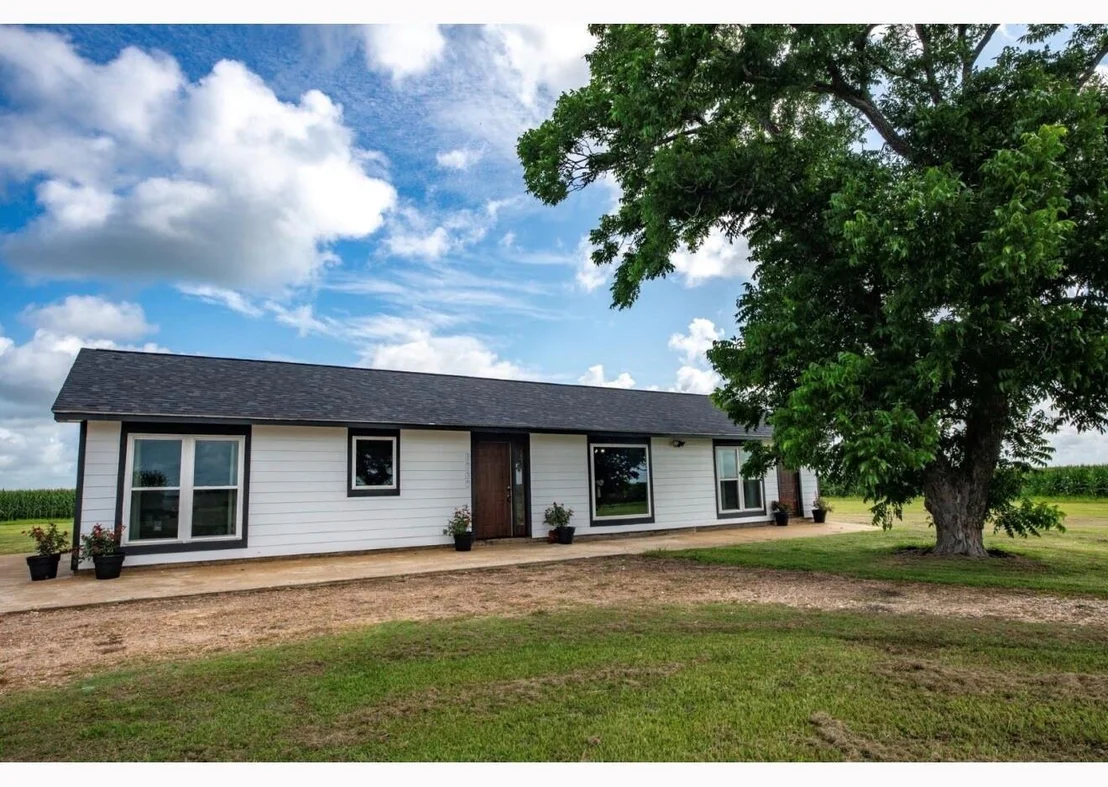 Photo of 1737 County Road 425