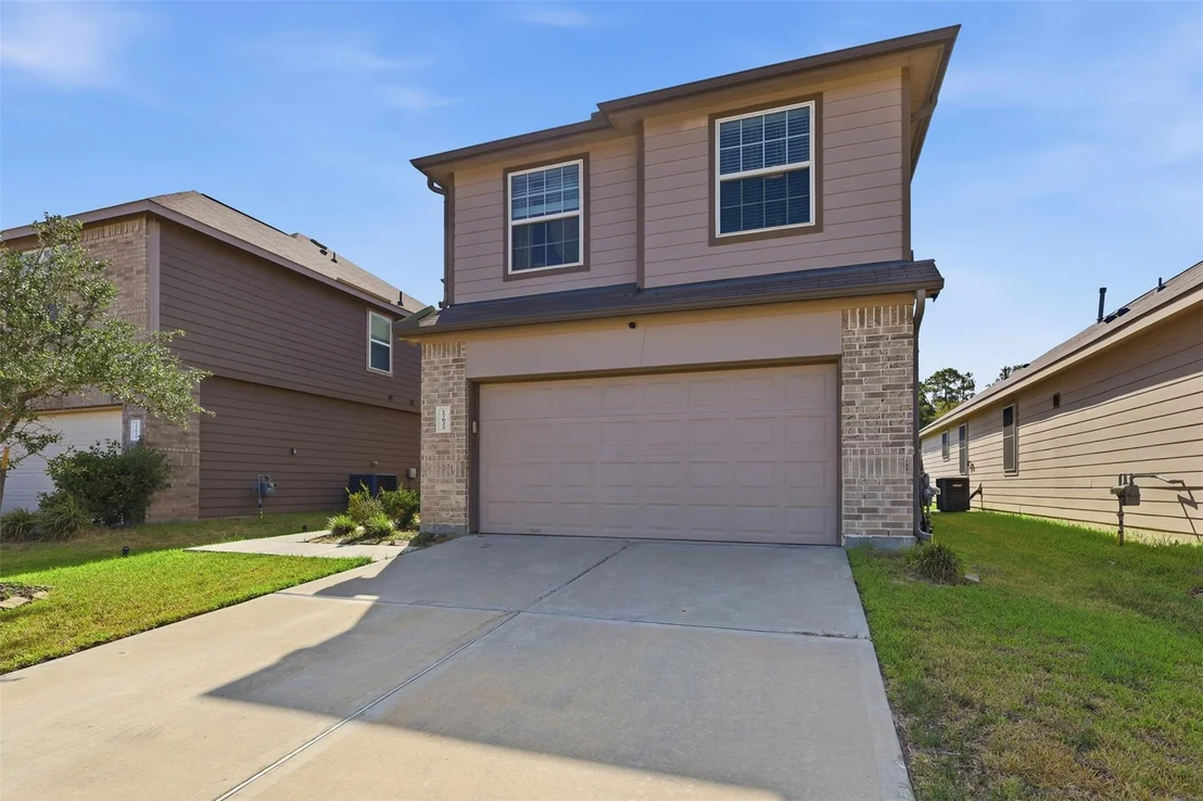 Photo of 17622 Holroyd Road