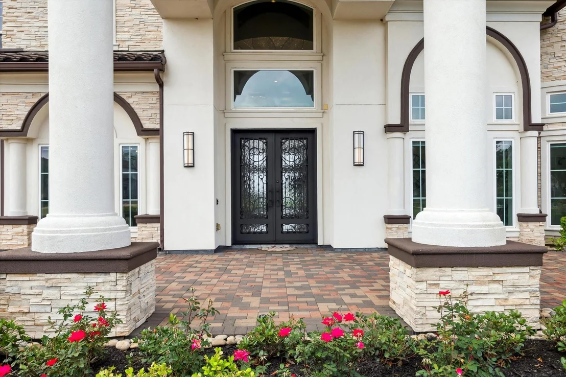 Photo of 38 Enclave Manor Drive