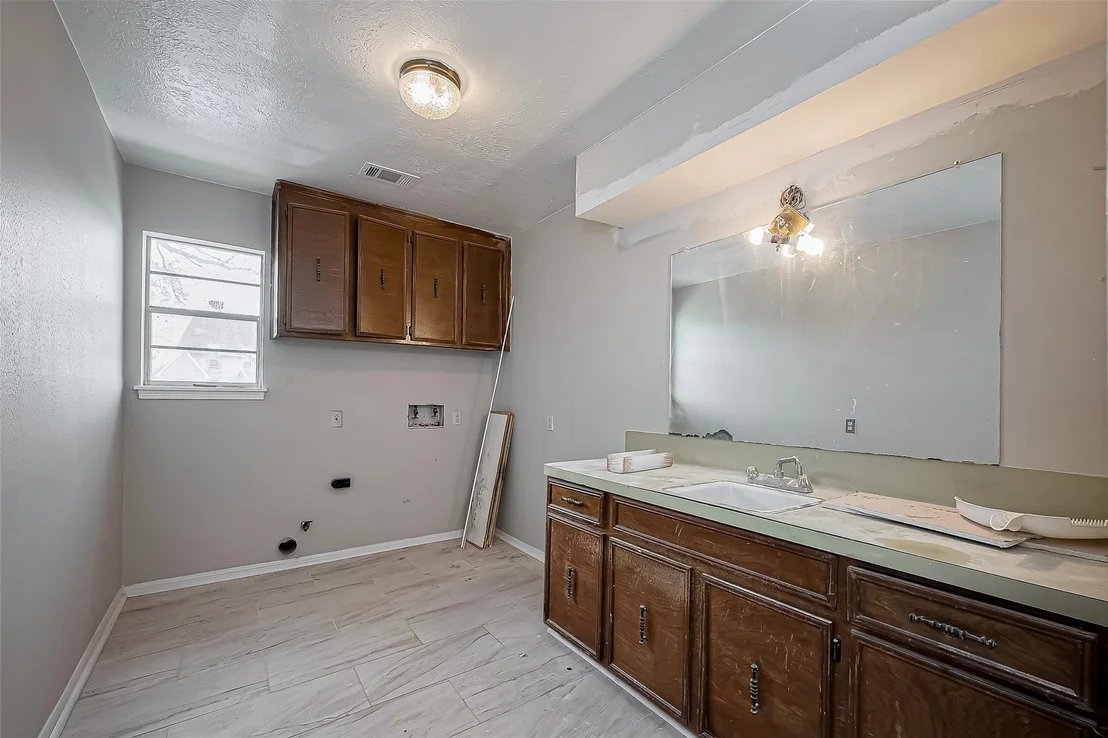 Photo of 811 Loire Lane