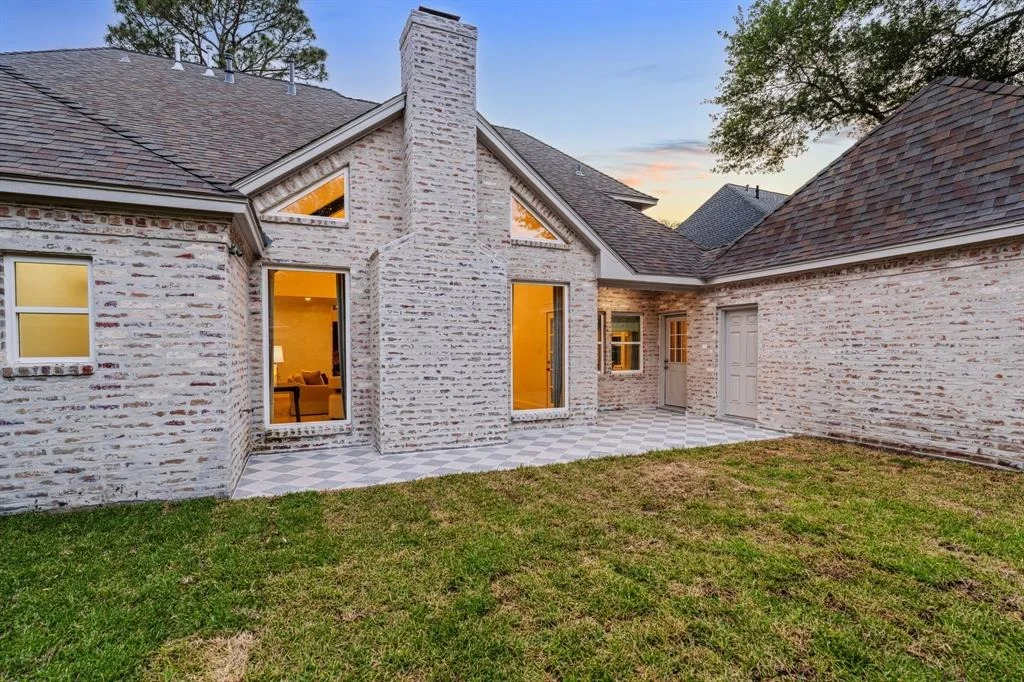 Photo of 407 Sandy Bluff