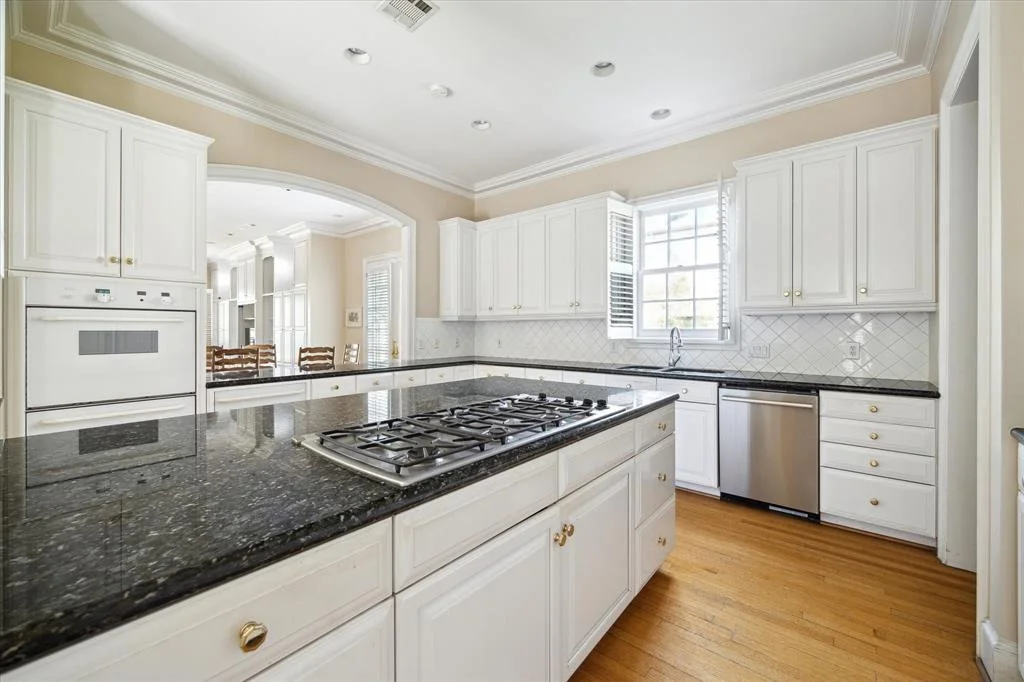 Photo of 6632 Brompton Road