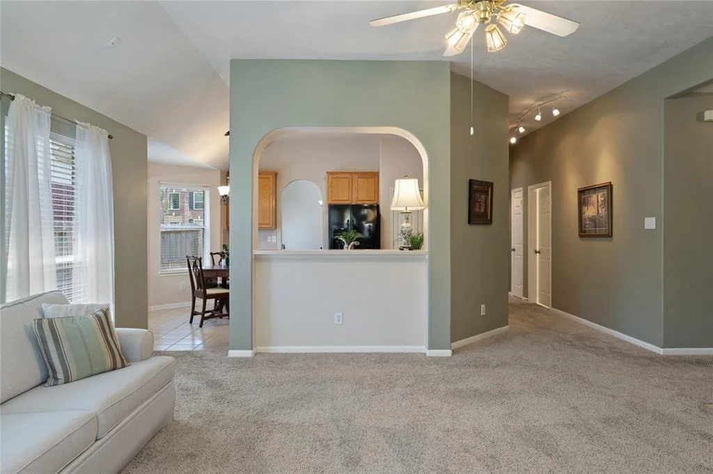 Photo of 20918 Clovermeadow