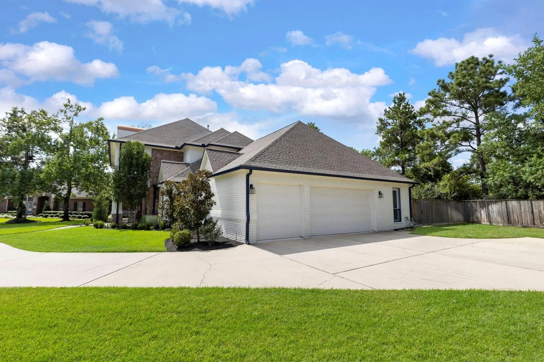 Photo of 25322 Piney Bend Court