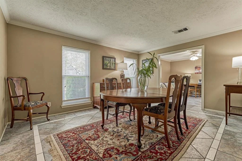 Photo of 6314 Knollview Drive