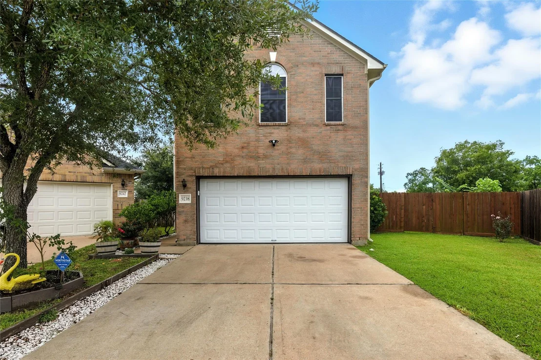 Photo of 9238 Quercus Circle
