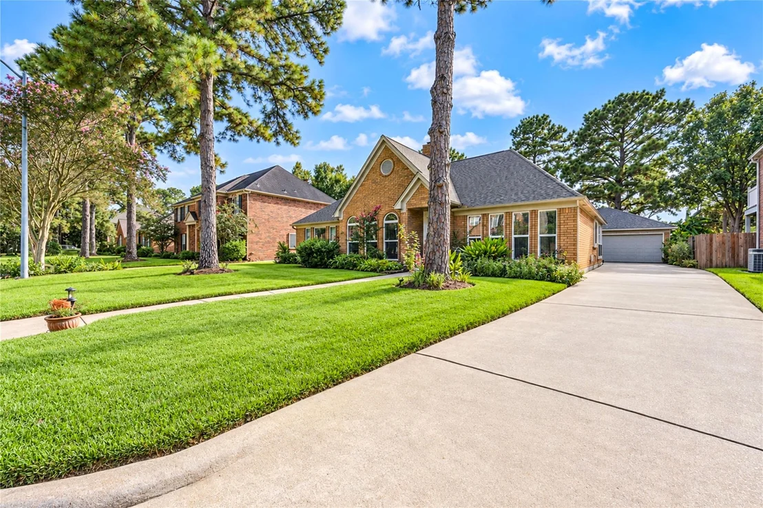 Photo of 7303 Starbridge Drive