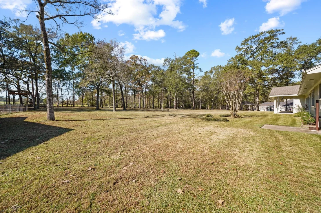 Photo of 1204 Live Oak Lane