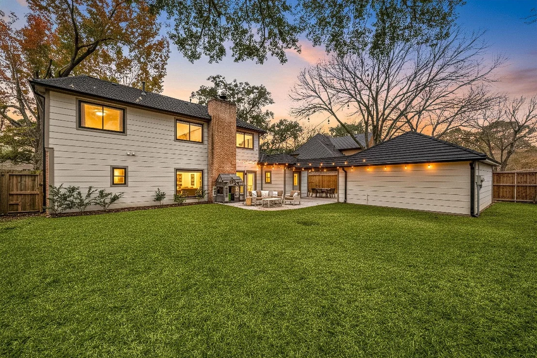 Photo of 1118 Crossroads Drive