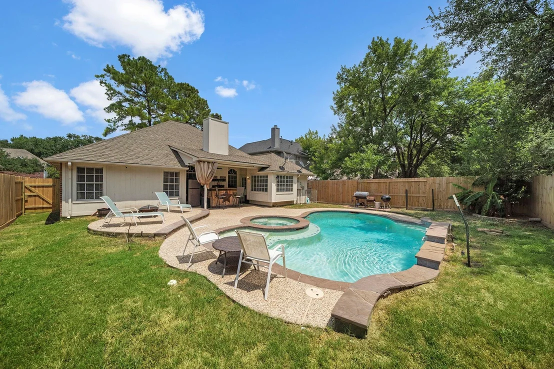 Photo of 14943 Chestnut Falls Drive