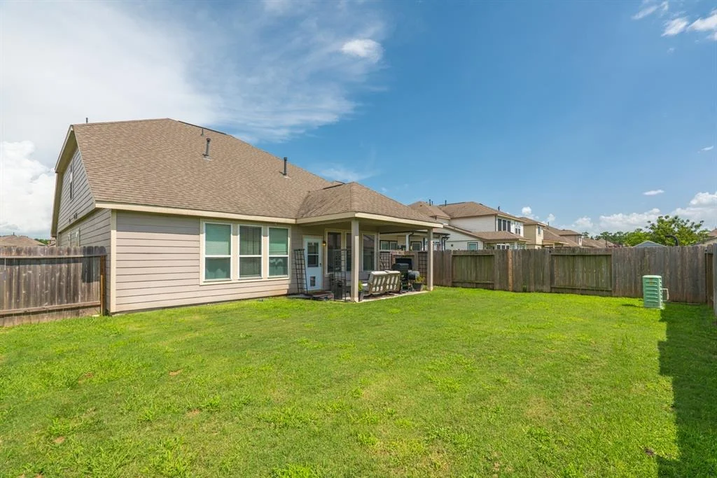 Photo of 17619 Harbourfront Road