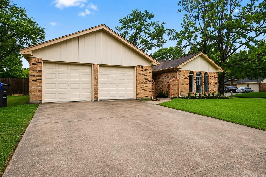 Photo of 3810 Clover Drive