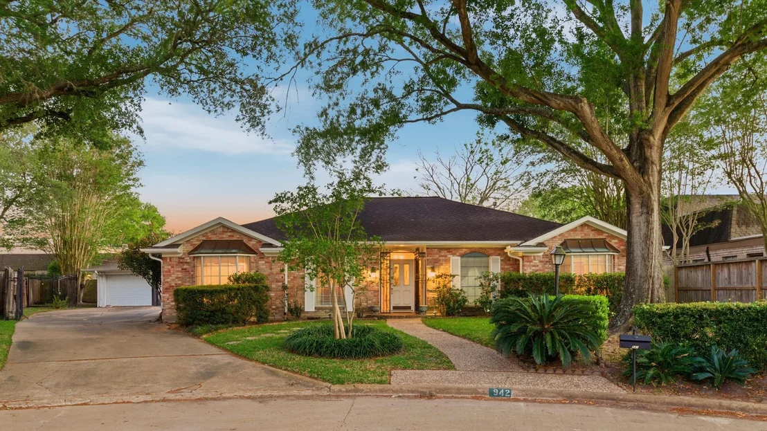 Photo of 942 Brunswick Circle