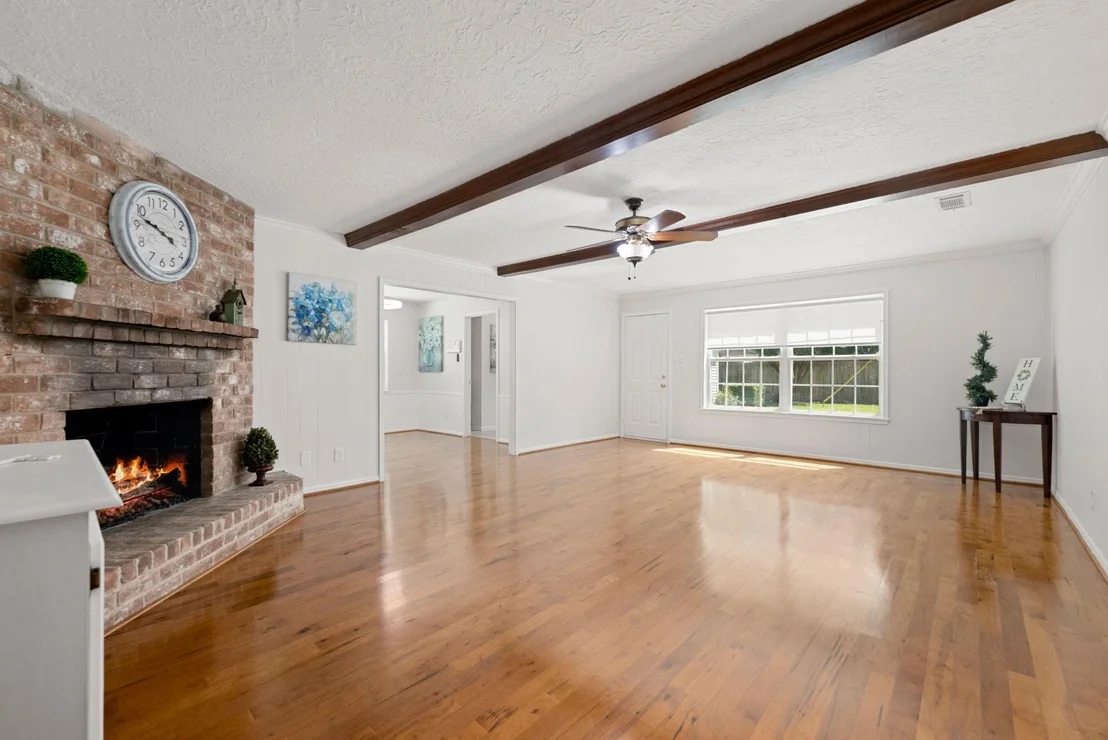 Photo of 17407 Loring Lane
