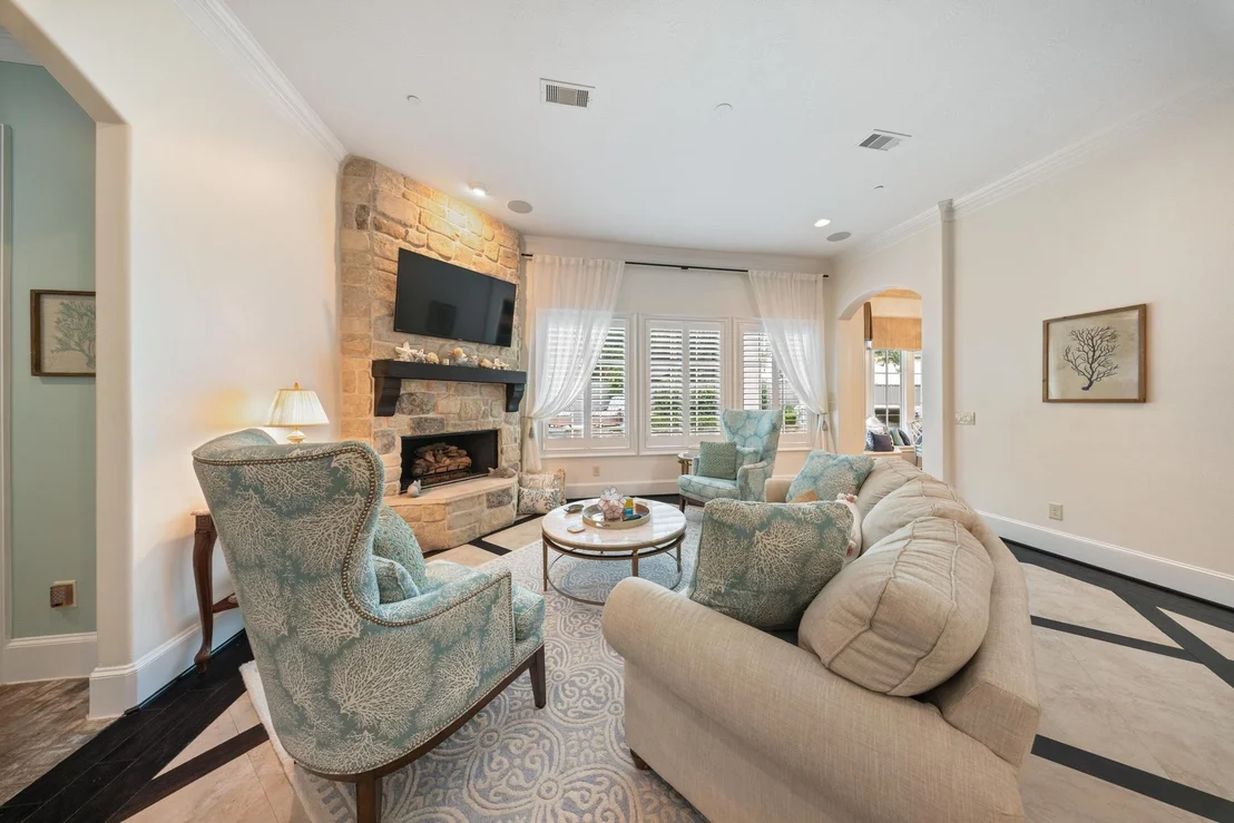 Photo of 21 Carolane Trail