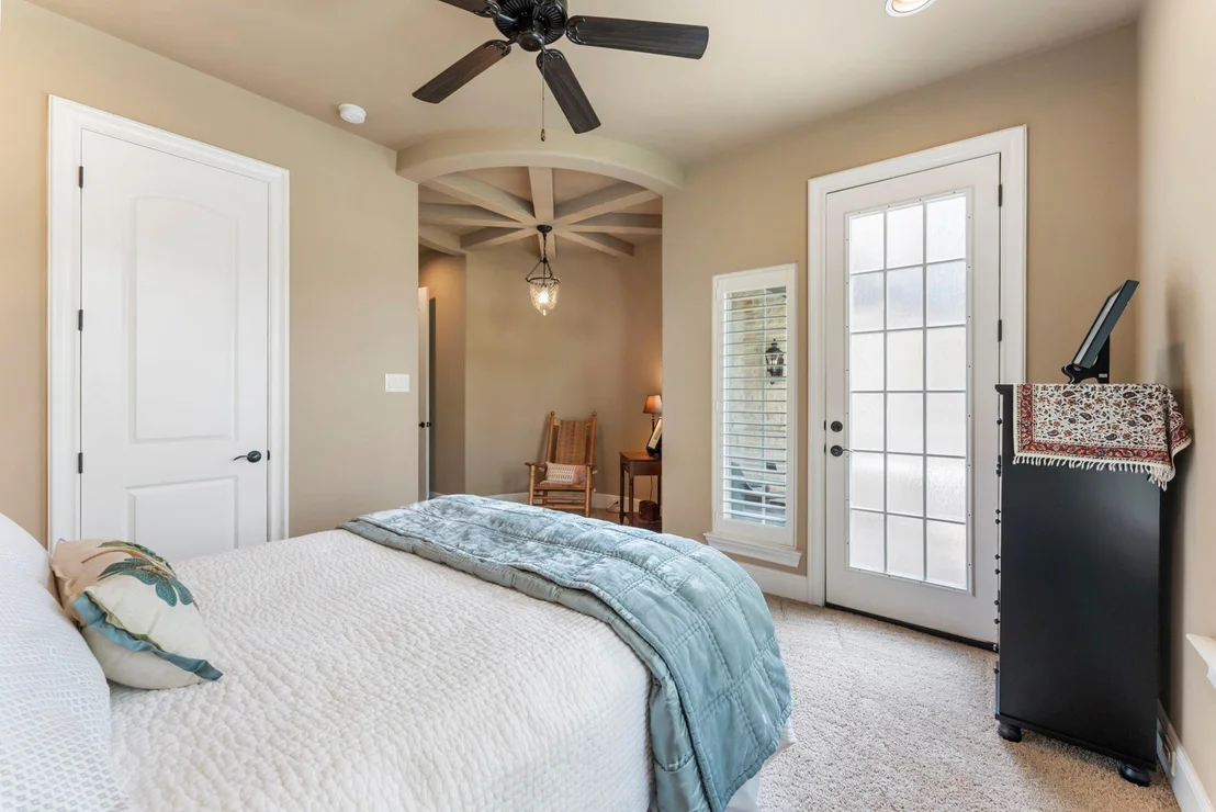 Photo of 141 Evergreen Oak Drive