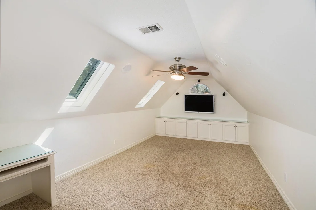 Photo of 8702 Holly Hills Drive