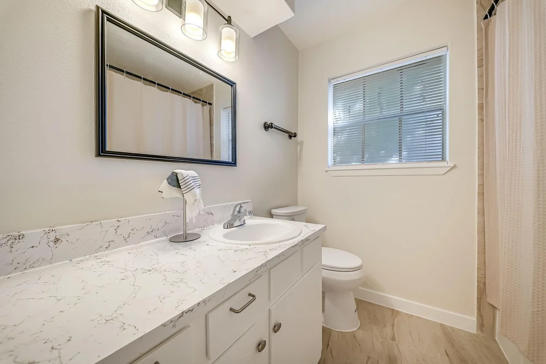 Photo of 1410 Parkside Drive