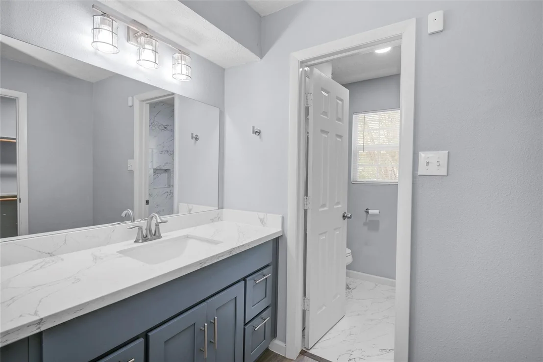 Photo of Unit D at 5703 Easthampton Drive